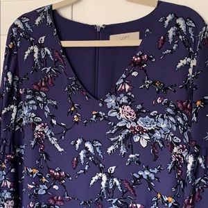 Beautiful winterberry pattern AT Loft dress